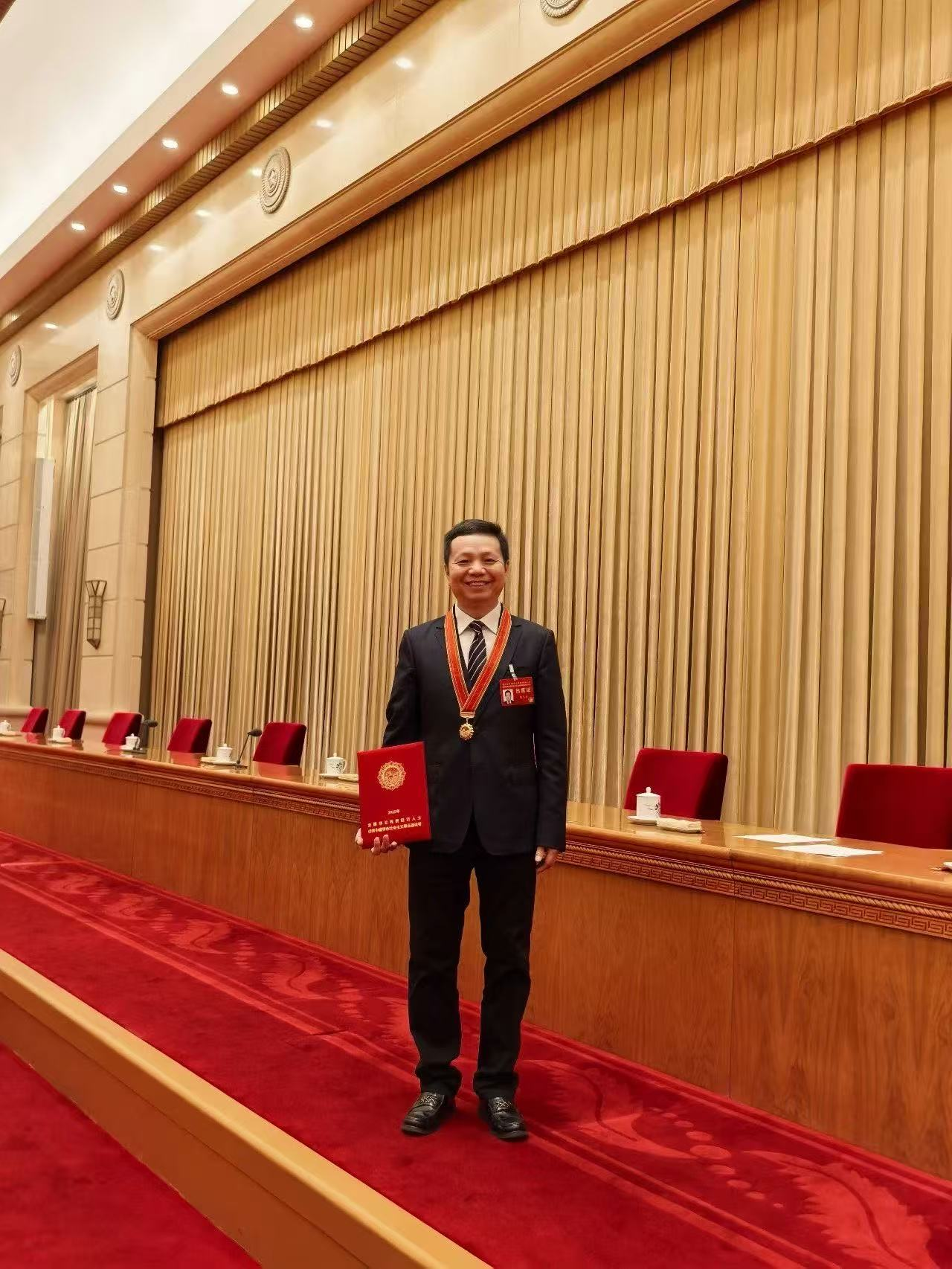 ϲѶ�����°����ܱ�����������������������ߡ������й���ɫ���������ҵ�����ߡ��ƺ�