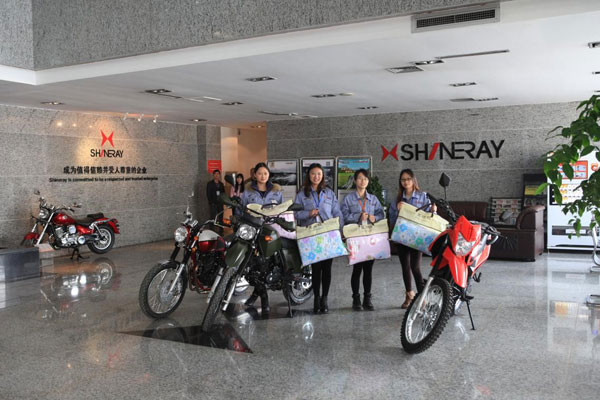 �����˽ڡ���Ƭ�� ����ʵ��ů����