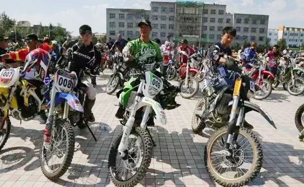 �½������������׹ź���Ħ�г�ԽҰ�������������ŵ�88������վĦ�ж��